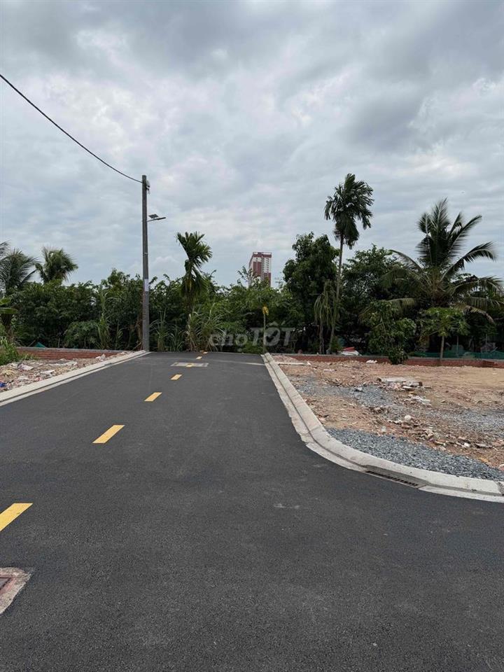 cách quốc lộ 1A 500 m50 m tới sông Sài Gòn