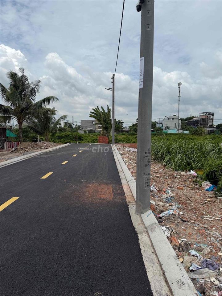 cách quốc lộ 1A 500 m50 m tới sông Sài Gòn
