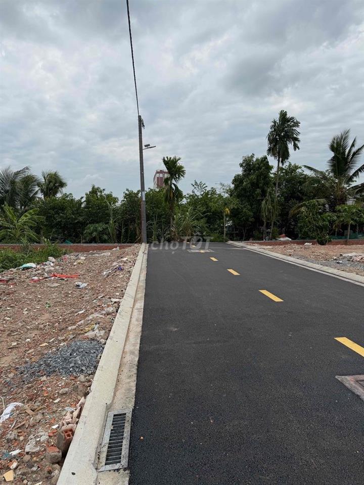 cách quốc lộ 1A 500 m50 m tới sông Sài Gòn