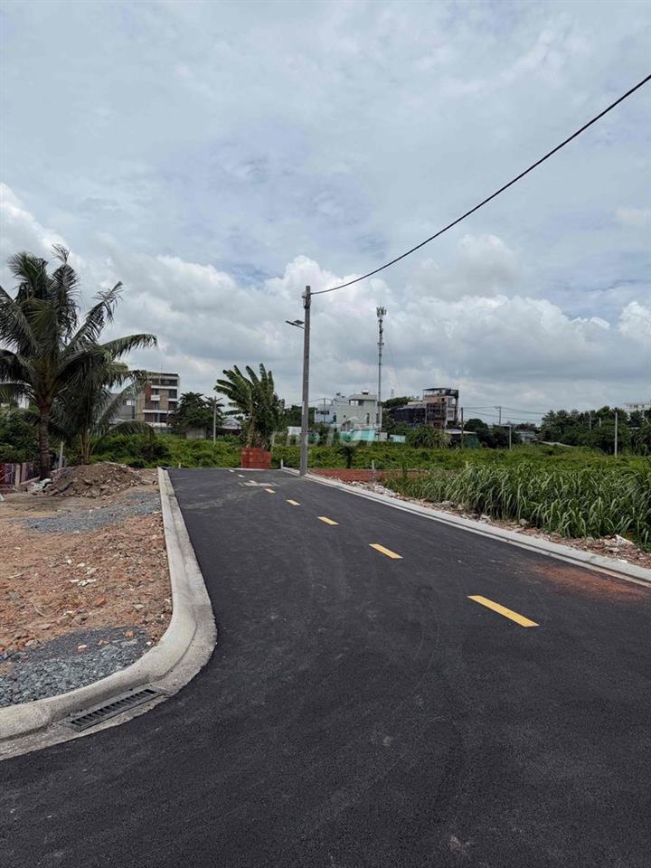 cách quốc lộ 1A 500 m50 m tới sông Sài Gòn