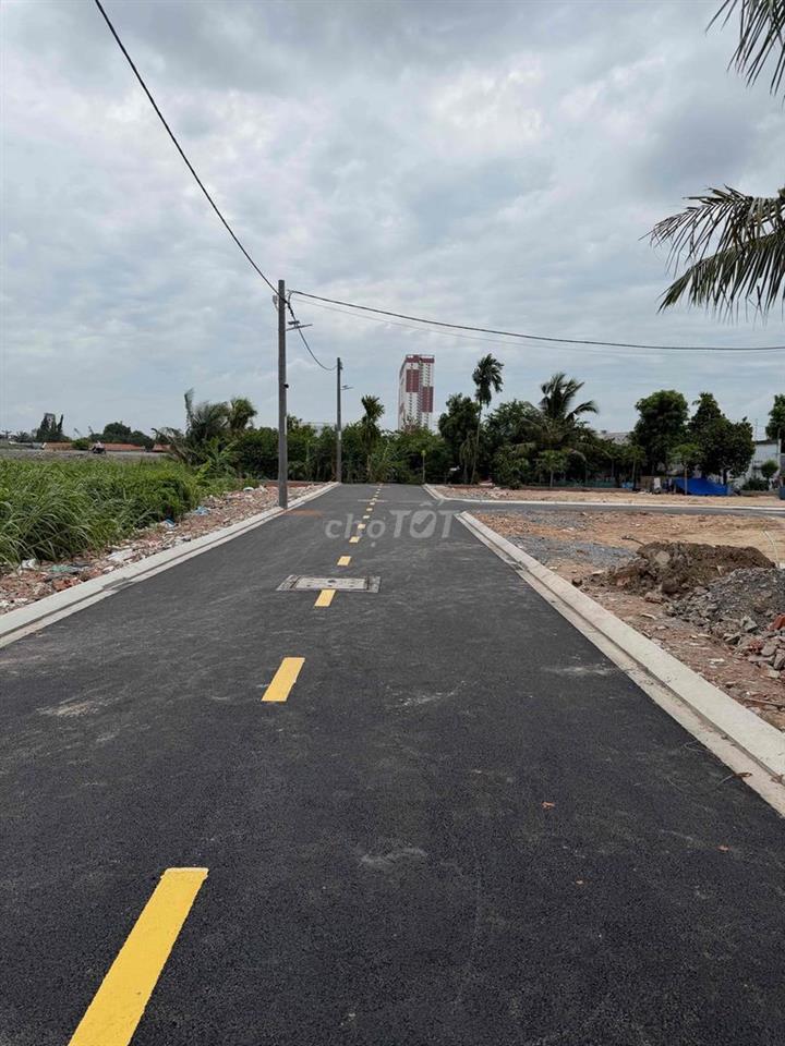 cách quốc lộ 1A 500 m50 m tới sông Sài Gòn