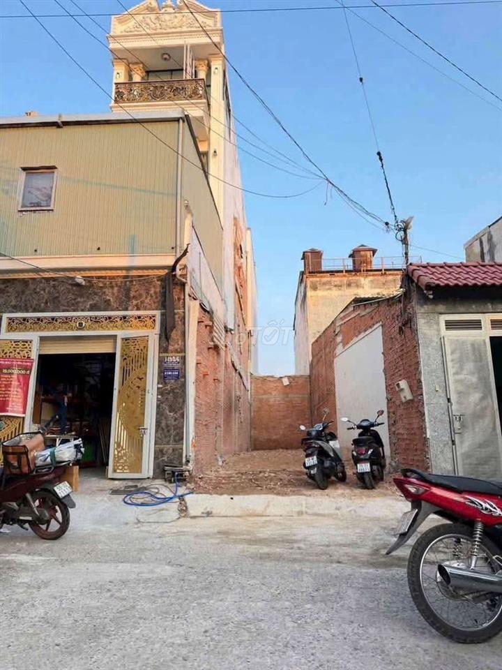 Lô Đất Mặt Tiền 