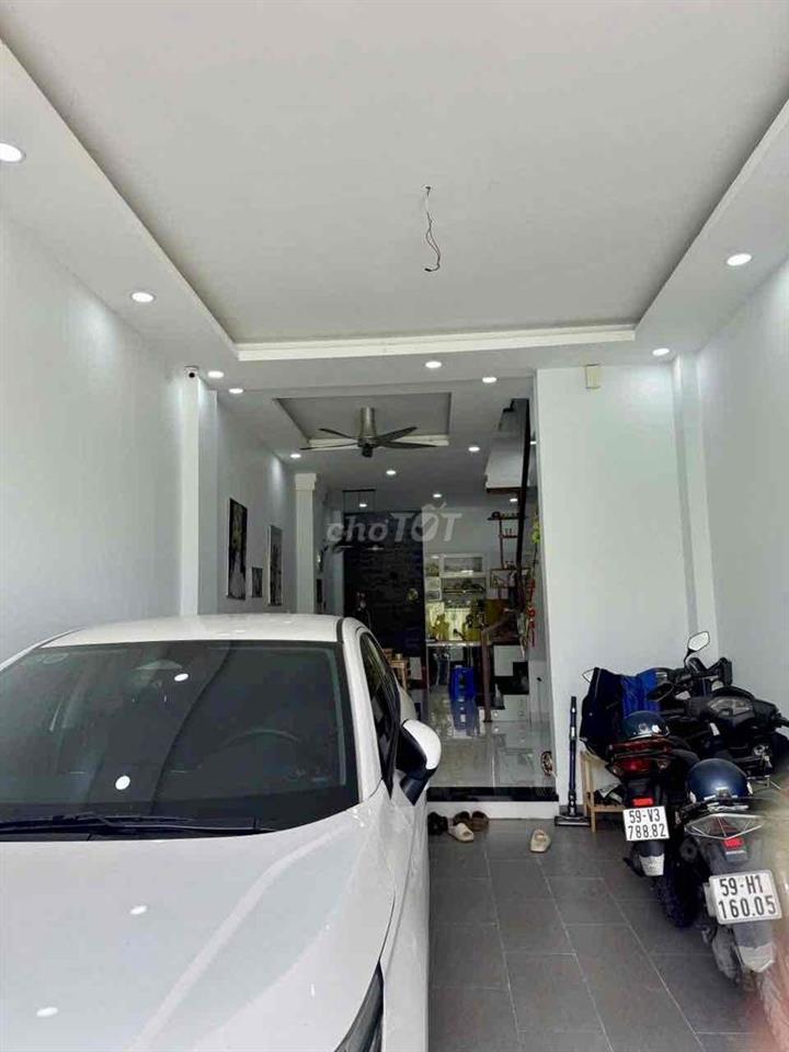 nhà hẽm oto thong 4 tỷ , 2 lầu