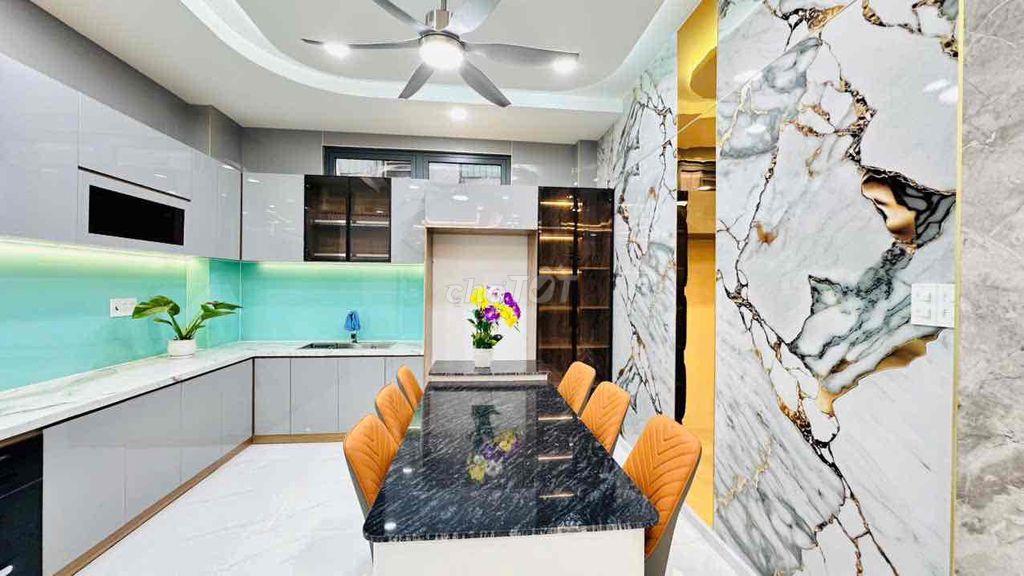 nhà mới 2 lầu, full nội thất , giá 5,35 tỷ