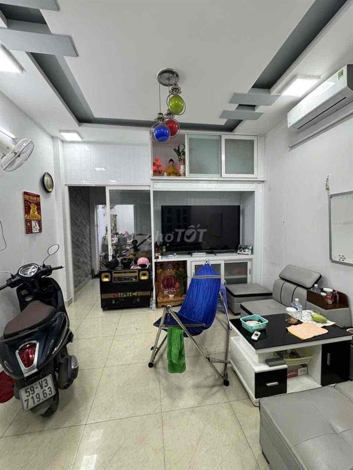 Nhà 2 lầu , ngay Chợ Cầu Đồng thạnh lộc 19