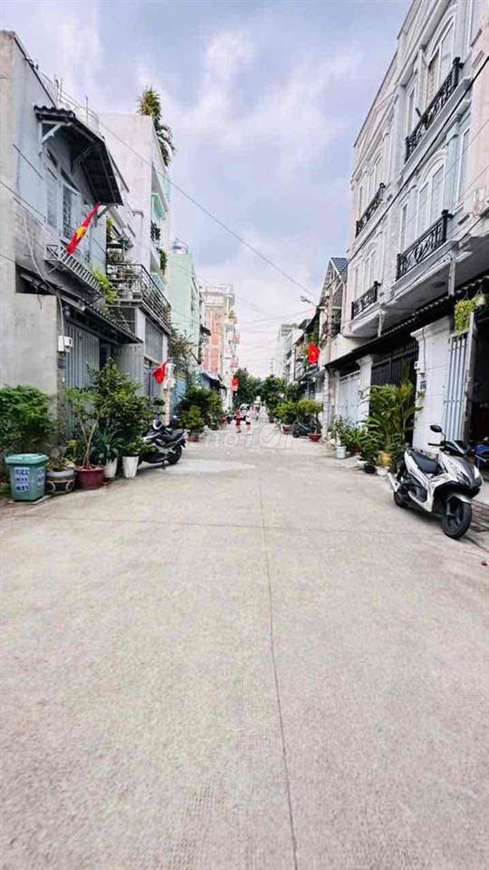 Nhà 2 lầu , ngay Chợ Cầu Đồng thạnh lộc 19