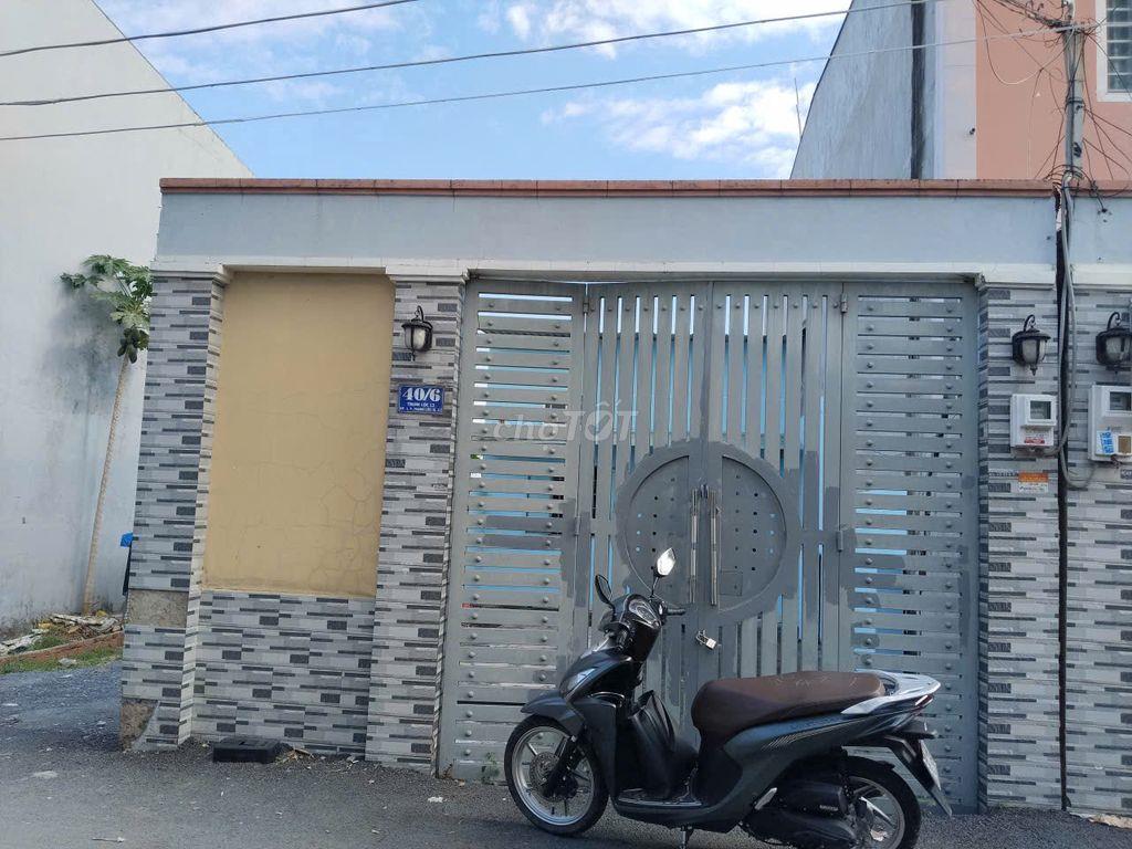 Bán đất có sẵn nhà cấp 4 đang cho thuê 5tr/ tháng. Ở p. Thạnh Lộc  
