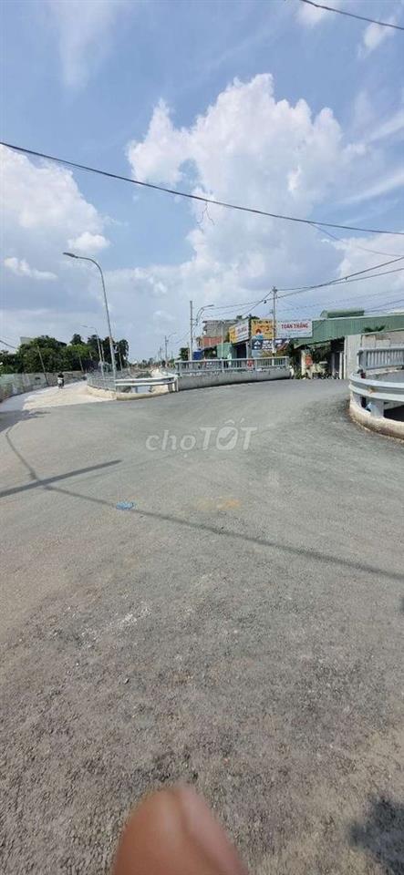 bán đất mặt tiền kênh an phú đông q12 