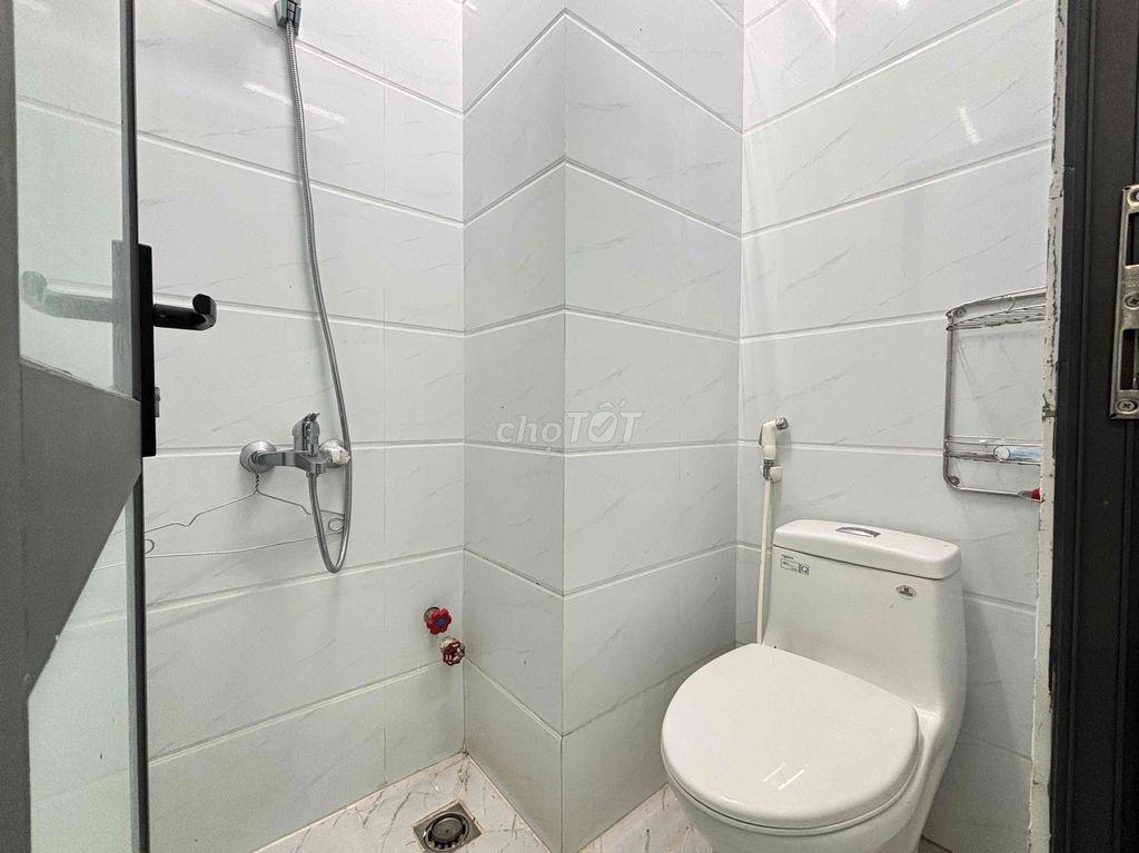 Giữ phòng tới T9 - CHO THUÊ PHÒNG CỬA SỔ TRỜI GIÁ RẺ VƯỜN LÀI QUẬN 12