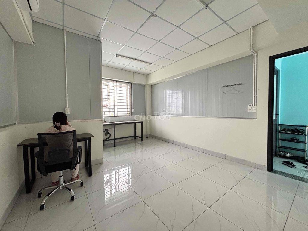 Free tiền nhà T8 - CHO THUÊ PHÒNG CỬA SỔ TO GIÁ RẺ GẦN NTTU QUẬN 12