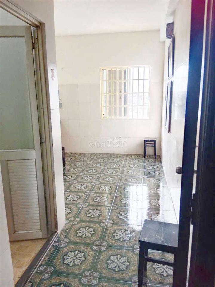 Phòng máy lạnh chỉ 2tr