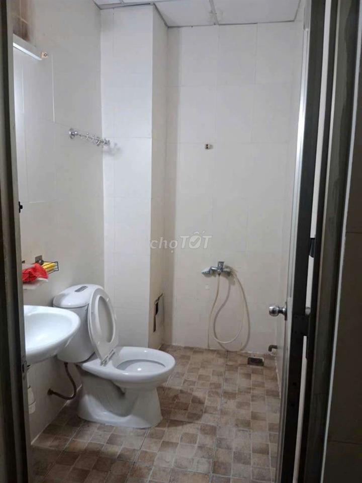 Phòng máy lạnh chỉ 2tr