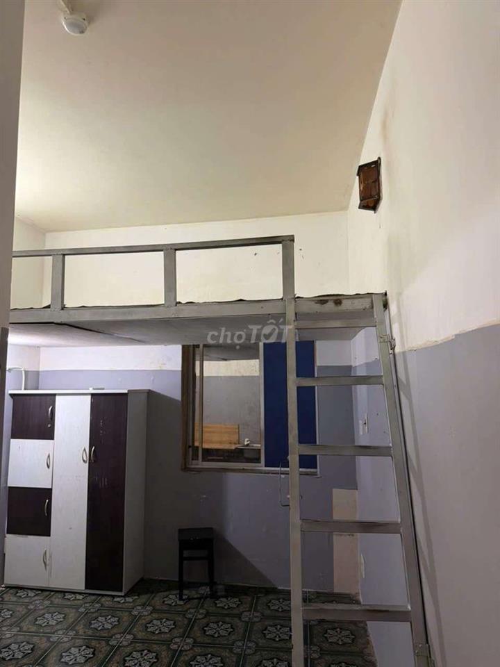 Phòng máy lạnh chỉ 2tr