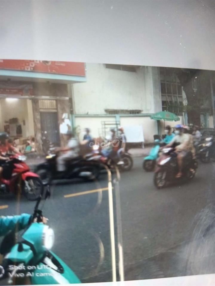 cho thuê sân 700k