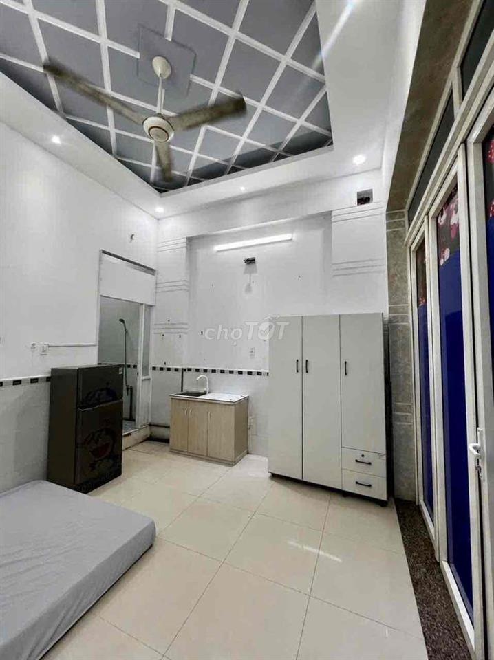 Gần CVPM • Giá hạt dẻ • Tầng Trệt • Free xe