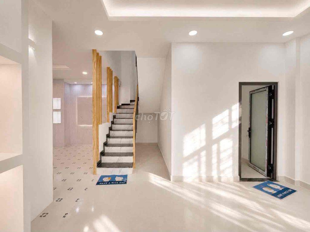 Chợ Bà Chiểu • 106tr/m2 • Gần Mặt Tiền