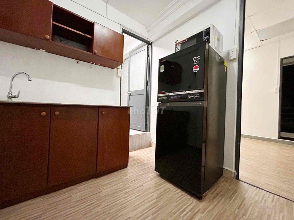 Ngay ĐH Gia Định • Giá Mềm Nhất GV • 1PN Tách Bếp • Bancol