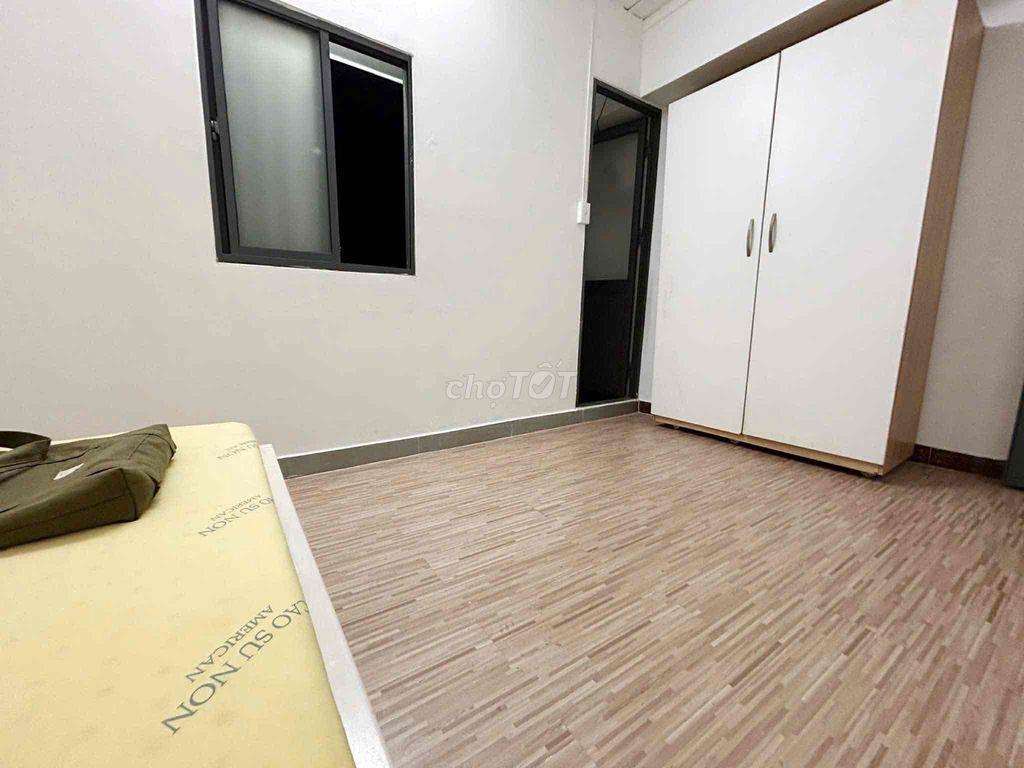 Ngay ĐH Gia Định • Giá Mềm Nhất GV • 1PN Tách Bếp • Bancol
