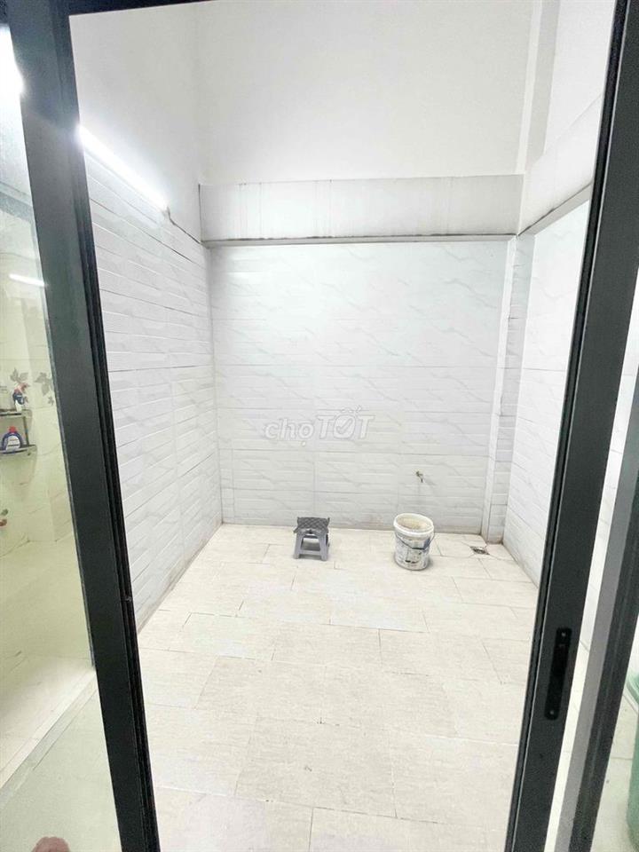 Mặt Tiền Vừa Ở Vừa KD • Trệt lửng • Giếng Trời • Sân để xe