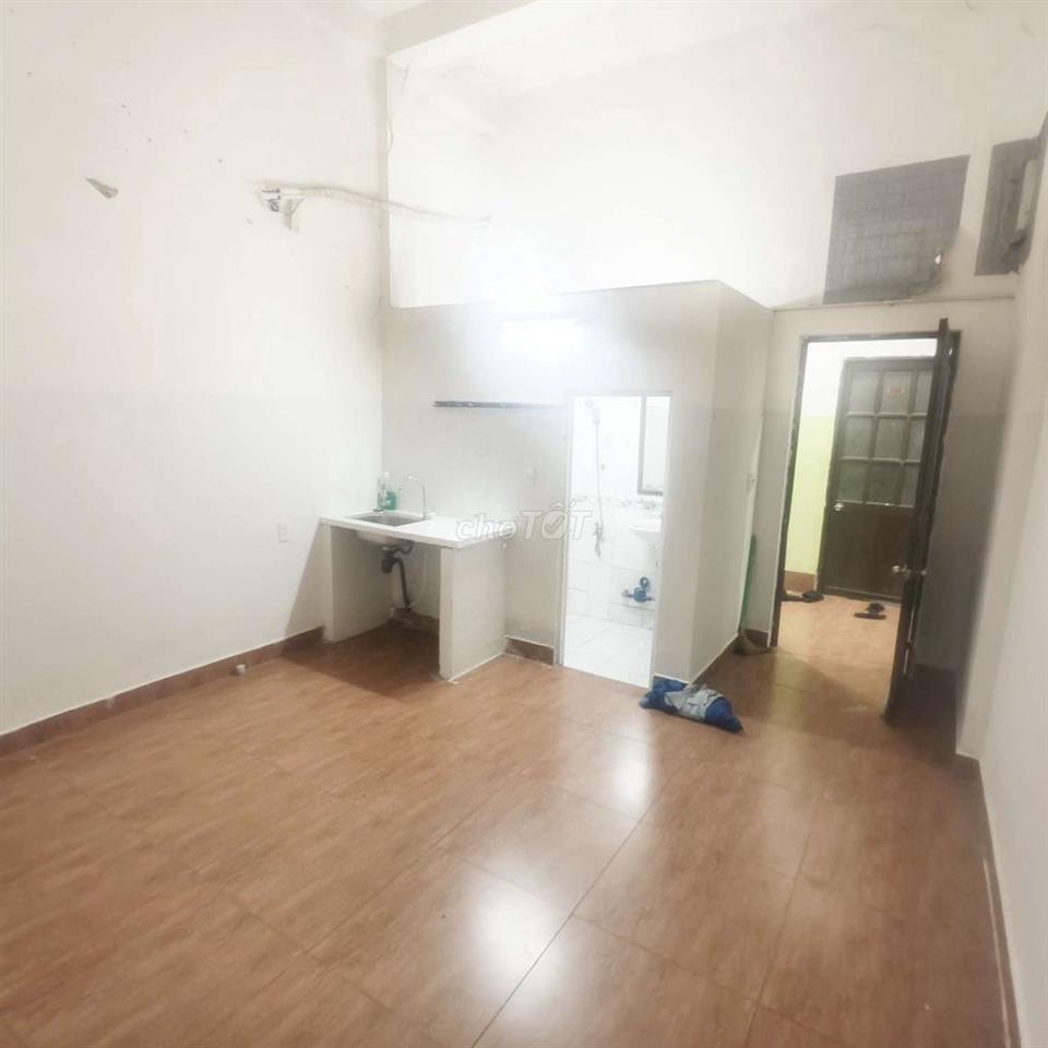Phòng trọ nội thất cơ bản sạch đẹp
