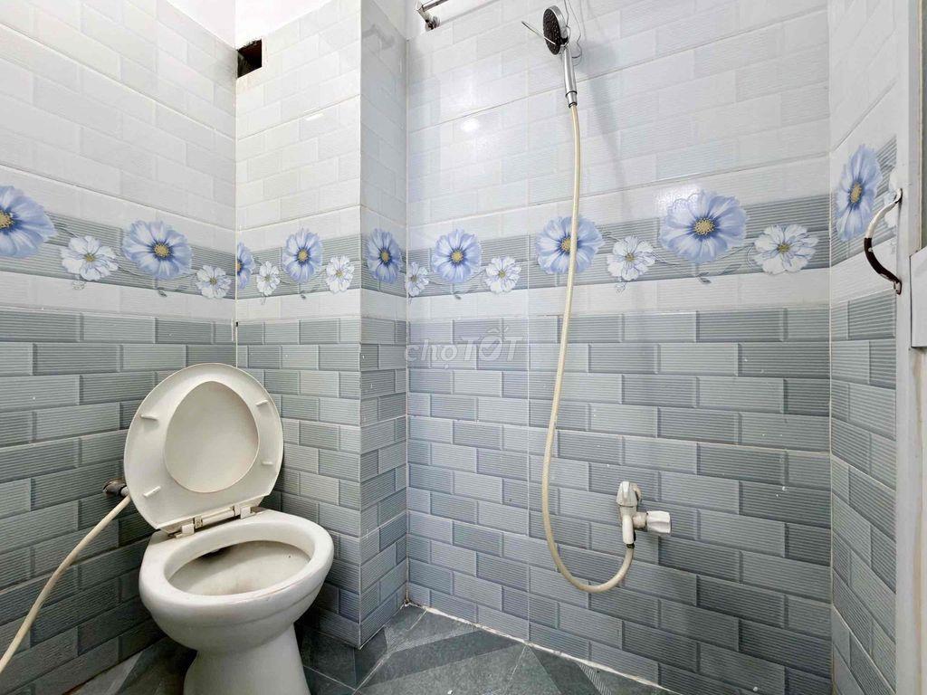 Phòng Trọ 1 Trệt 1 Lầu 2Tr3 Ở Gần Ngã Tư Ga