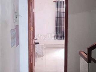 Phòng 20m2,Máy Lạnh,Giường,Cửa Sổ,Giờ Giấc Tự Do, 2tr2/Tháng