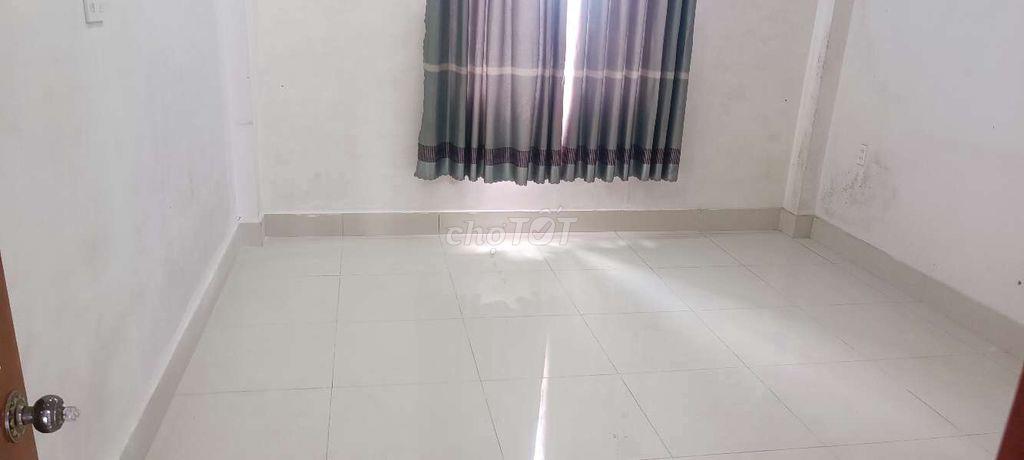 Phòng 20m2,Máy Lạnh,Giường,Cửa Sổ,Giờ Giấc Tự Do, 2tr2/Tháng
