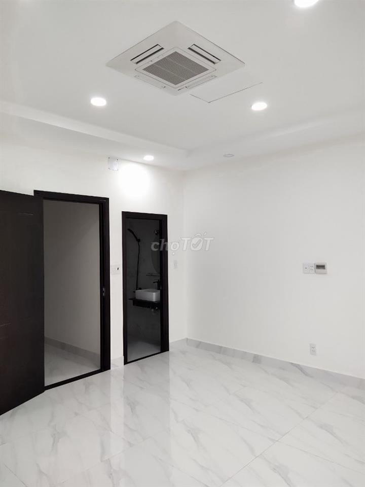 KÝ TÚC XÁ DUPLEX, cách 100m trường đại học Nguyễn Tất Thành, Quận 12