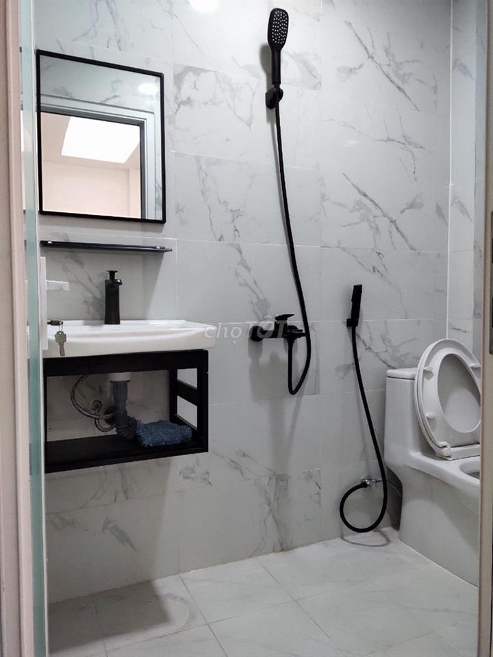 KÝ TÚC XÁ DUPLEX, cách 100m trường đại học Nguyễn Tất Thành, Quận 12