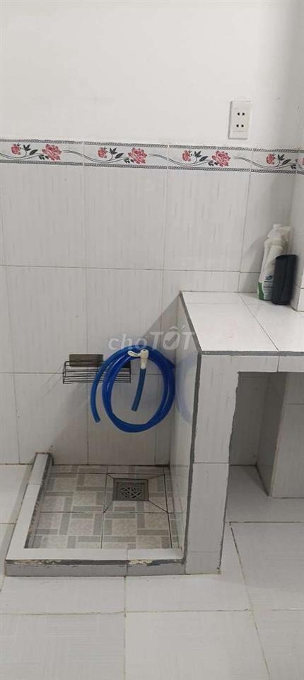 phòng trọ giá rẻ ngay ngã tư ga