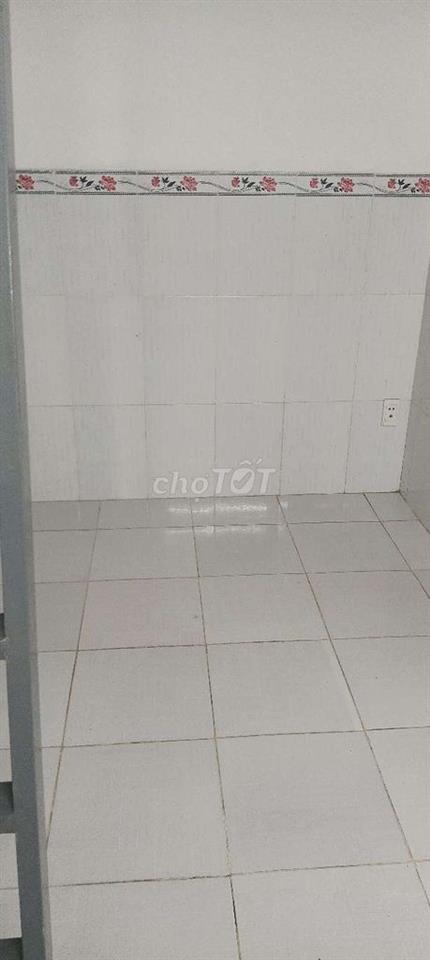 phòng trọ giá rẻ ngay ngã tư ga