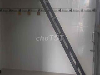 4 Phòng cho thuê ngay trường đh Nguyễn Tất Thành, chợ vườn lài Q12