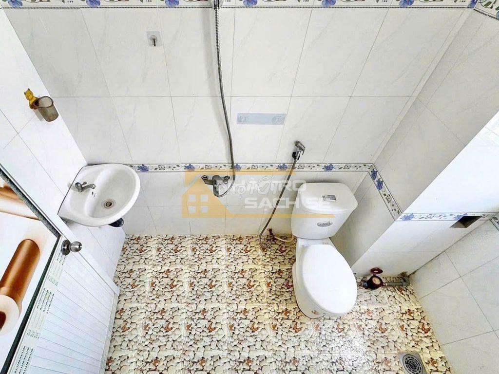 CHÍNH CHỦ CHO THUÊ TRỌ GIÁ RẺ  GÂN CÔNG TY PHÂN MỀN QUANG TRUNG