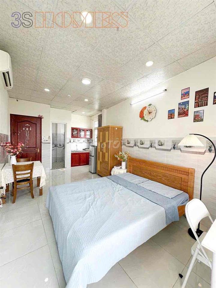 BAN CÔNG RIÊNG – FULL NỘI THẤT | GẦN SÂN BAY