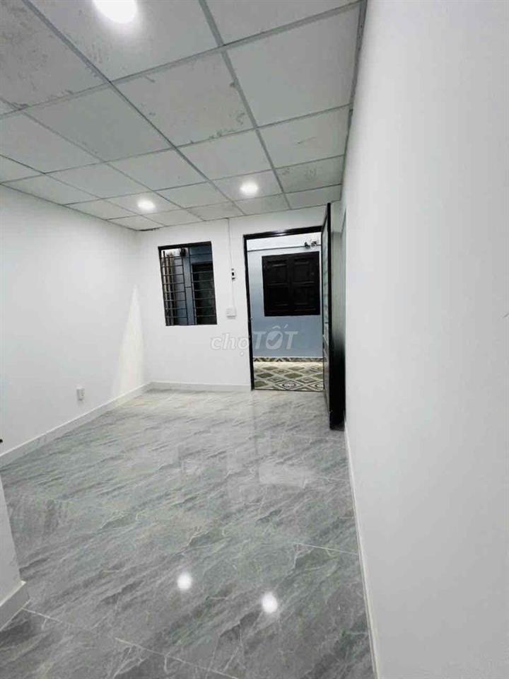 phòng trọ mới xây nội thất cơ bản gần cầu Tham Lương