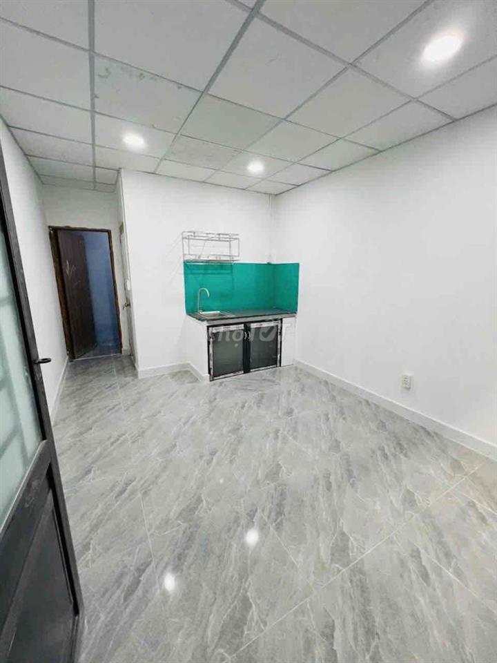 phòng trọ mới xây nội thất cơ bản gần cầu Tham Lương