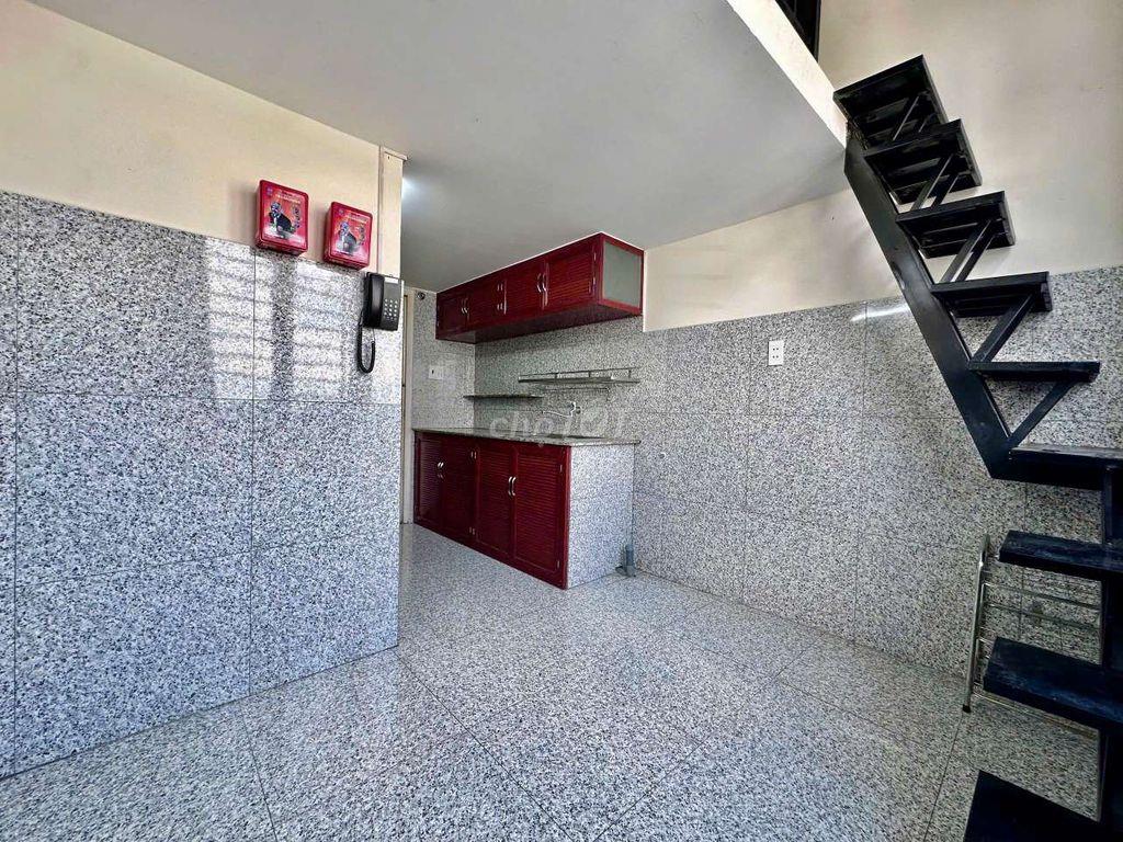 DUPLEX-Cửa sổ trời-Giảm 50% cho tân sinh viên tháng đầu