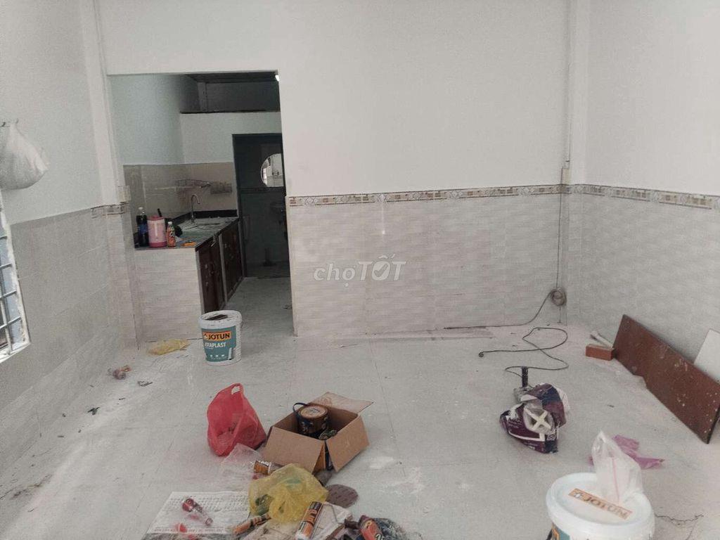 nhà gần chợ công viên 