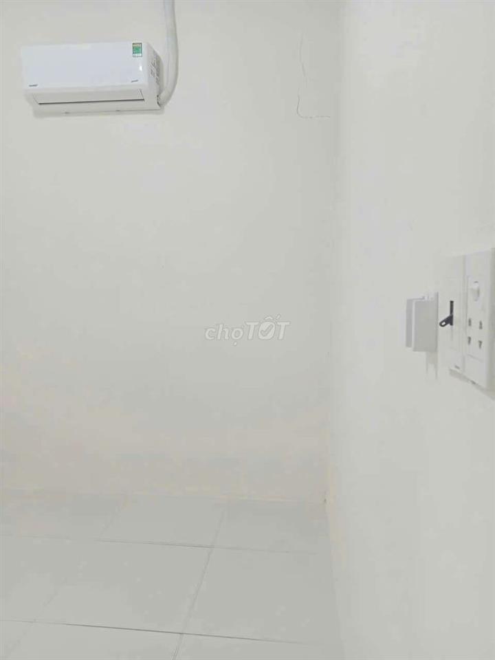 Phòng máy lạnh Q12