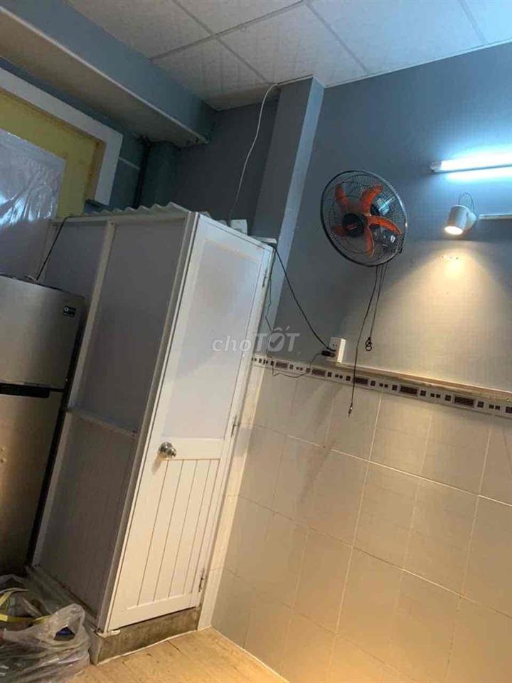 cho mướn Phòng trọ trống, 17m2, Đ QL1A, kế Đh NTT