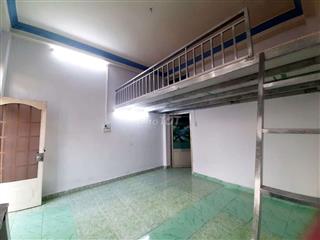 Cho thuê phòng rộng 24m2 Nguyễn Văn Quá