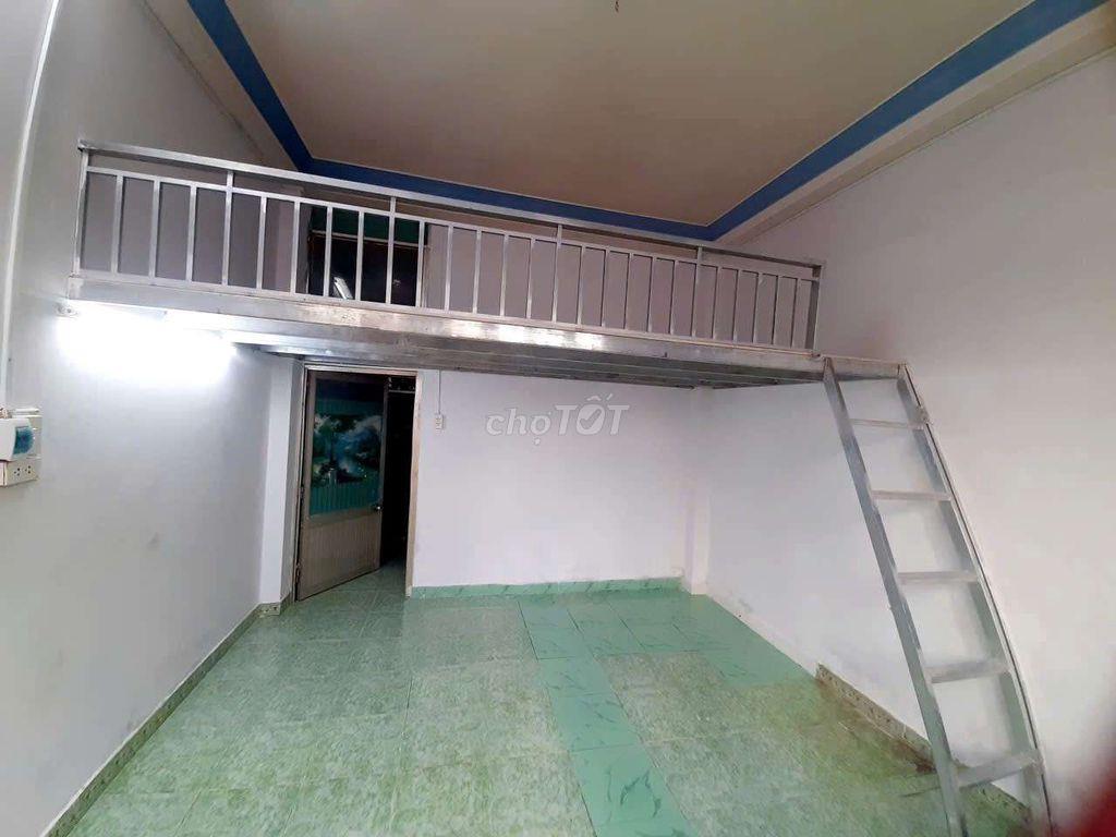 Cho thuê phòng rộng 24m2 Nguyễn Văn Quá