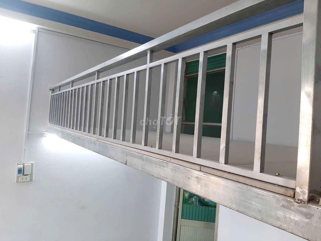 Cho thuê phòng rộng 24m2 Nguyễn Văn Quá