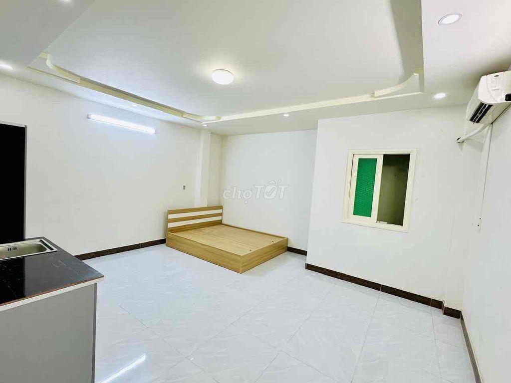 25m2 có cửa sổ trời