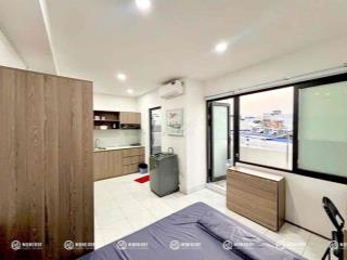 Phòng đẹp, bancol rộng, nội thất mới, thoáng mát