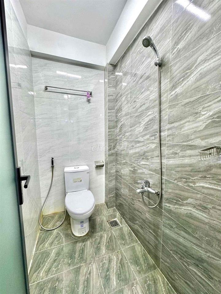Studio free điện sinh hoạt, chỉ tính máy lạnh, phòng sạch sẽ