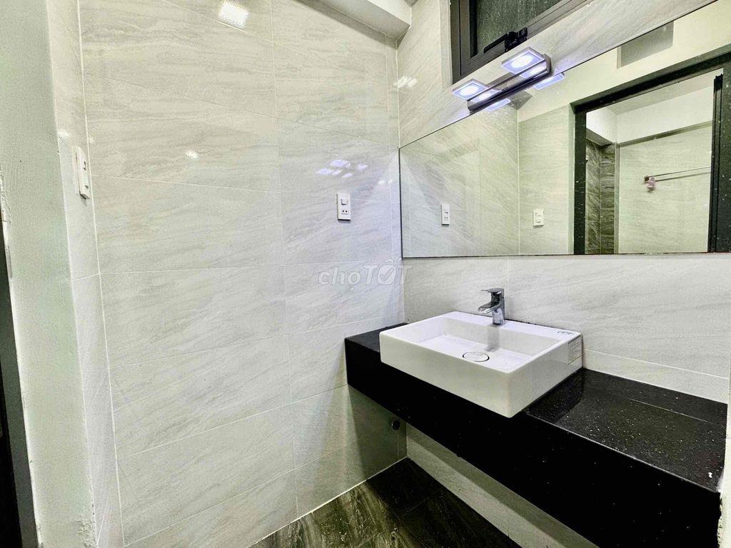 Studio free điện sinh hoạt, chỉ tính máy lạnh, phòng sạch sẽ