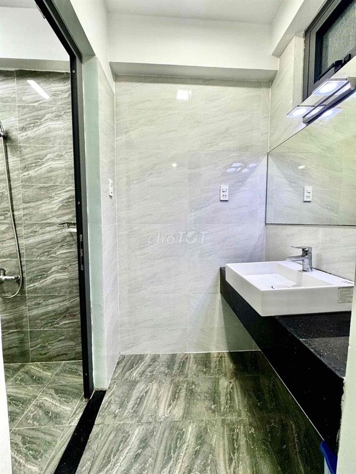 Studio free điện sinh hoạt, chỉ tính máy lạnh, phòng sạch sẽ
