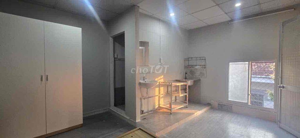 Cho thuê phòng trọ nội thất đầy đủ có máy lạnh