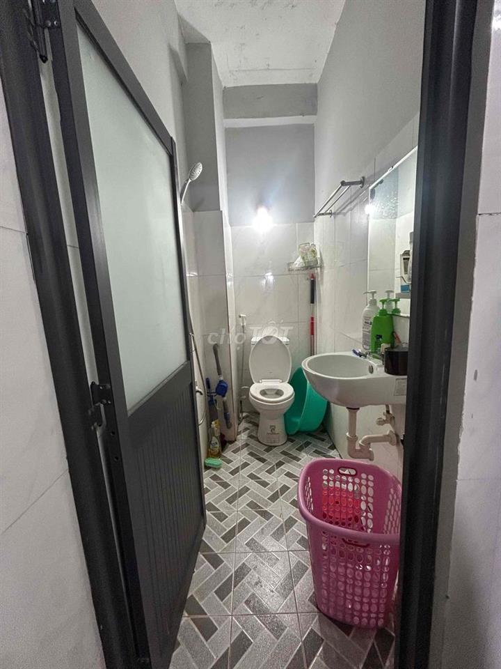 PASS TRỌ 2TR8 ĐỐI DIỆN ĐH NTT